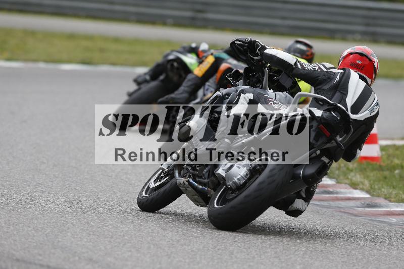 Archiv-2025/08 20.04.2025 Speer Racing ADR/Gruppe gruen/backside